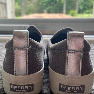Women’s sperry 8.5 loafers